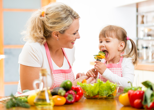7 Tips to Get Your Kids Eating Healthy Food