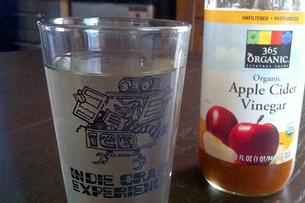home remedy for fever: apple cider vinegar water