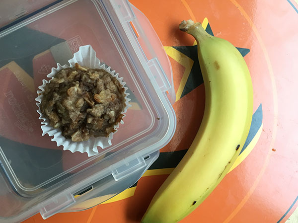 If your kid is the unicorn that sleeps until 10am, this healthy toddler breakfast box trick is not for you.