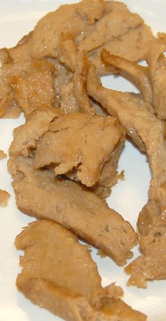 Chicken Seitan" by ilovebutter is licensed under CC BY 2.0. To view a copy of this license, visit https://creativecommons.org/licenses/by/2.0/?ref=openverse.